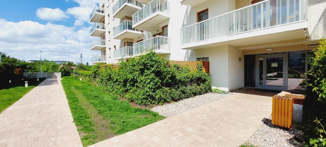 Central Apartments Baltica 1 & Parking 格但斯克 外观 照片